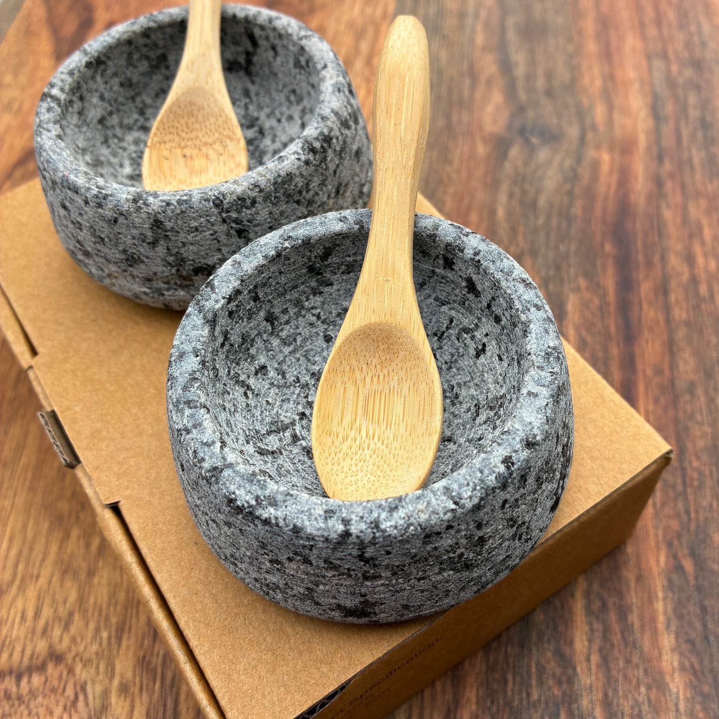 Granite salt & pepper pots - set of 2 with spoons