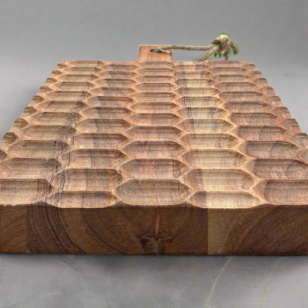 ASH1425 Carved Acacia wood trivet / hotplate / chopping board