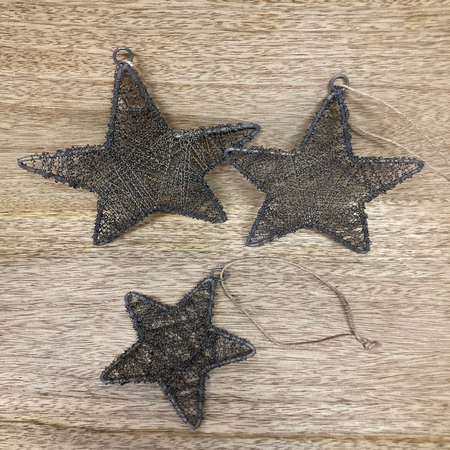 3 sizes of hanging star decoration