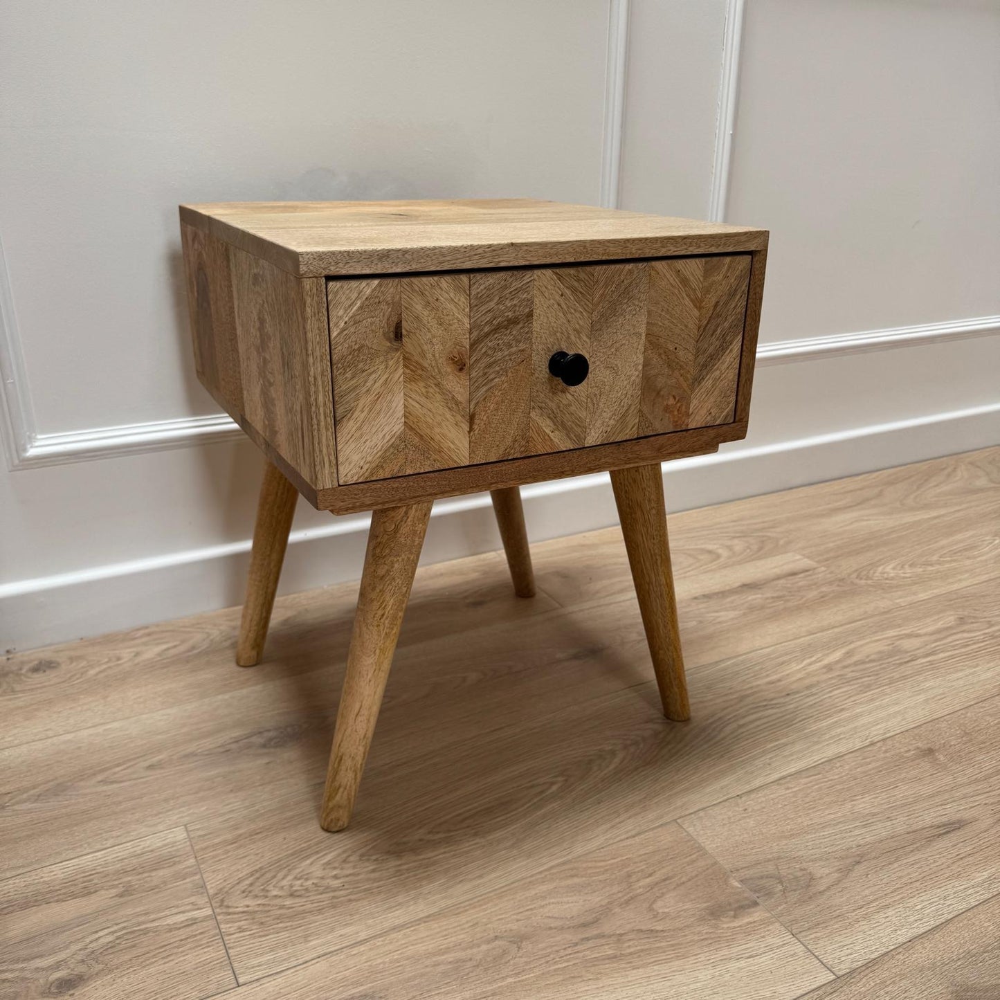 MANT-3001a Parquet design bed side with 1 drawer