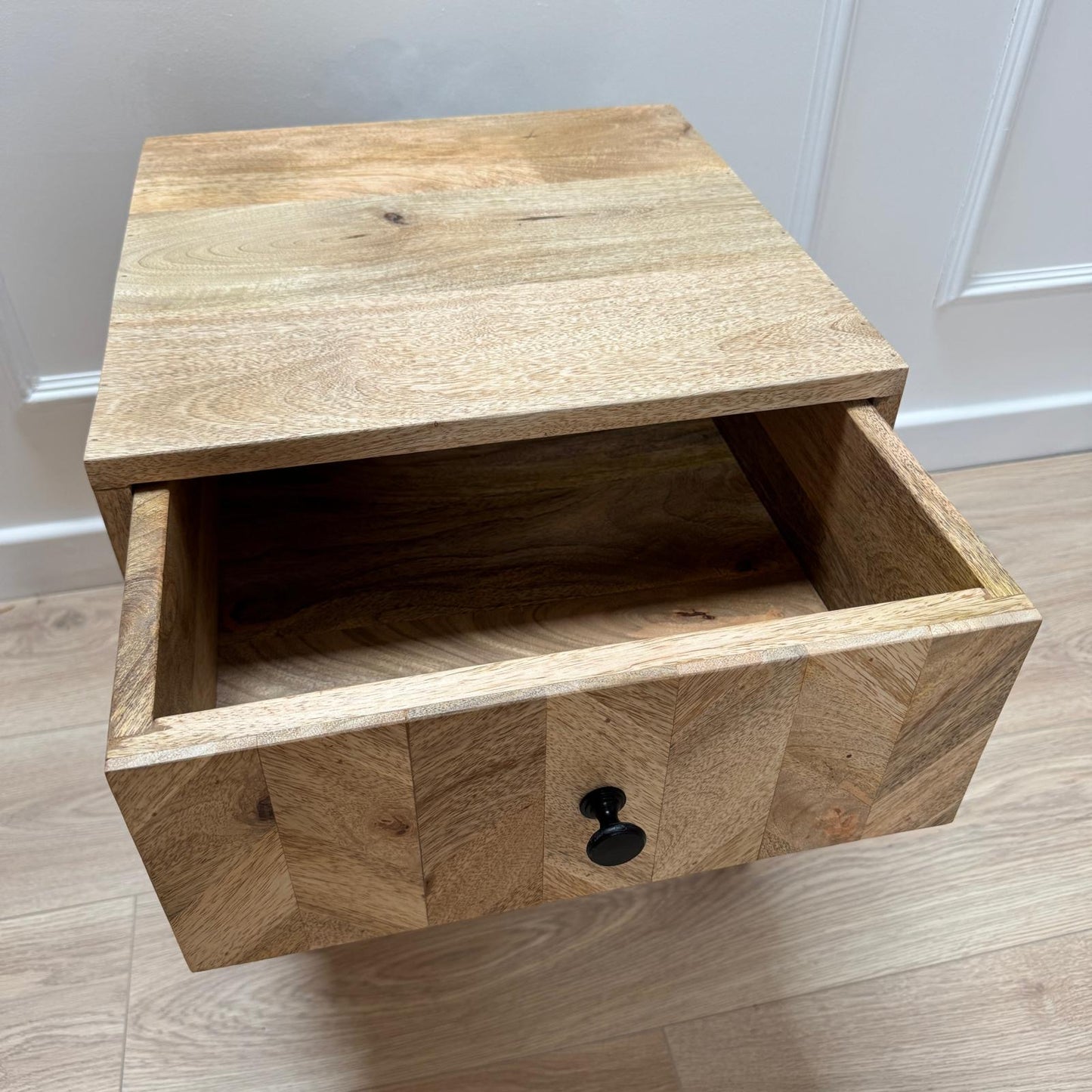 MANT-3001a Parquet design bed side with 1 drawer