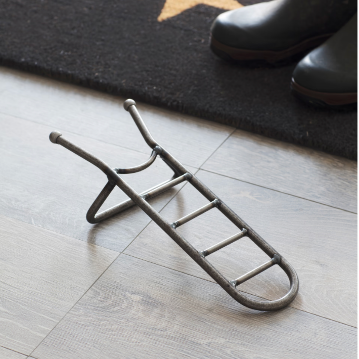 Farringdon boot jack - Dark grey - shown with shoes