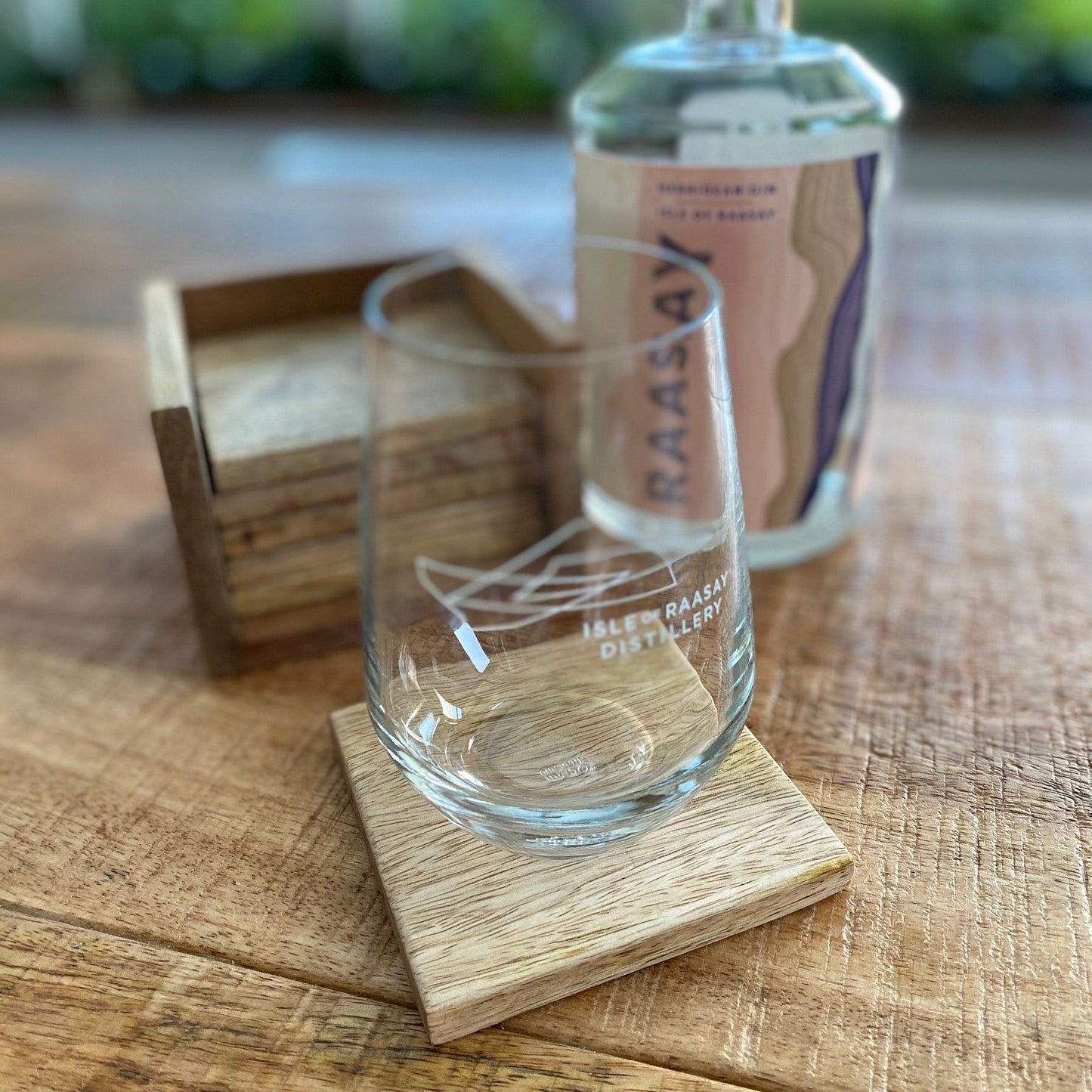 Set of 6 solid Mango wood square coasters with holder. Coaster with glass.