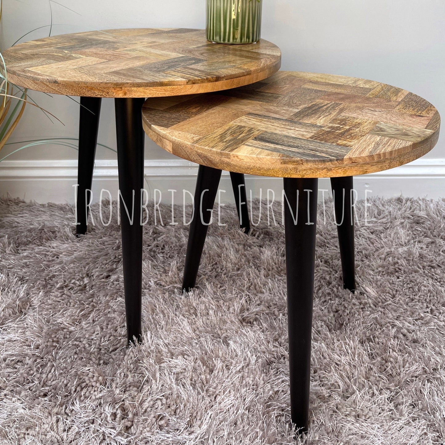 IMANT-002 Nest of 2 round Mango Parquet side tables, close up