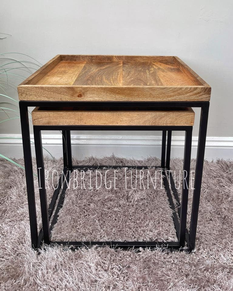 IMANT-001 Pair of square tray topped side tables in Mango wood close up
