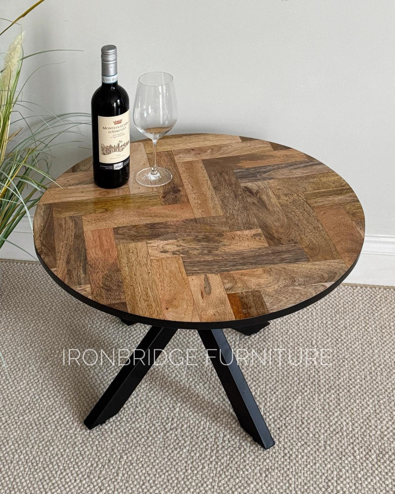 MANT-404/5 Coffee table with parquet top 60 or 80cm round with black metal legs from above