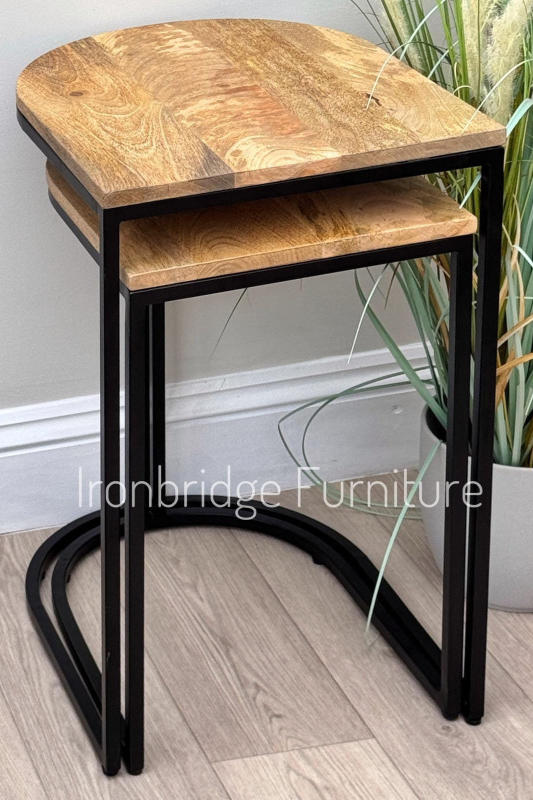 IMANT-003 Nest of 2 half round side tables. Mango wood close up