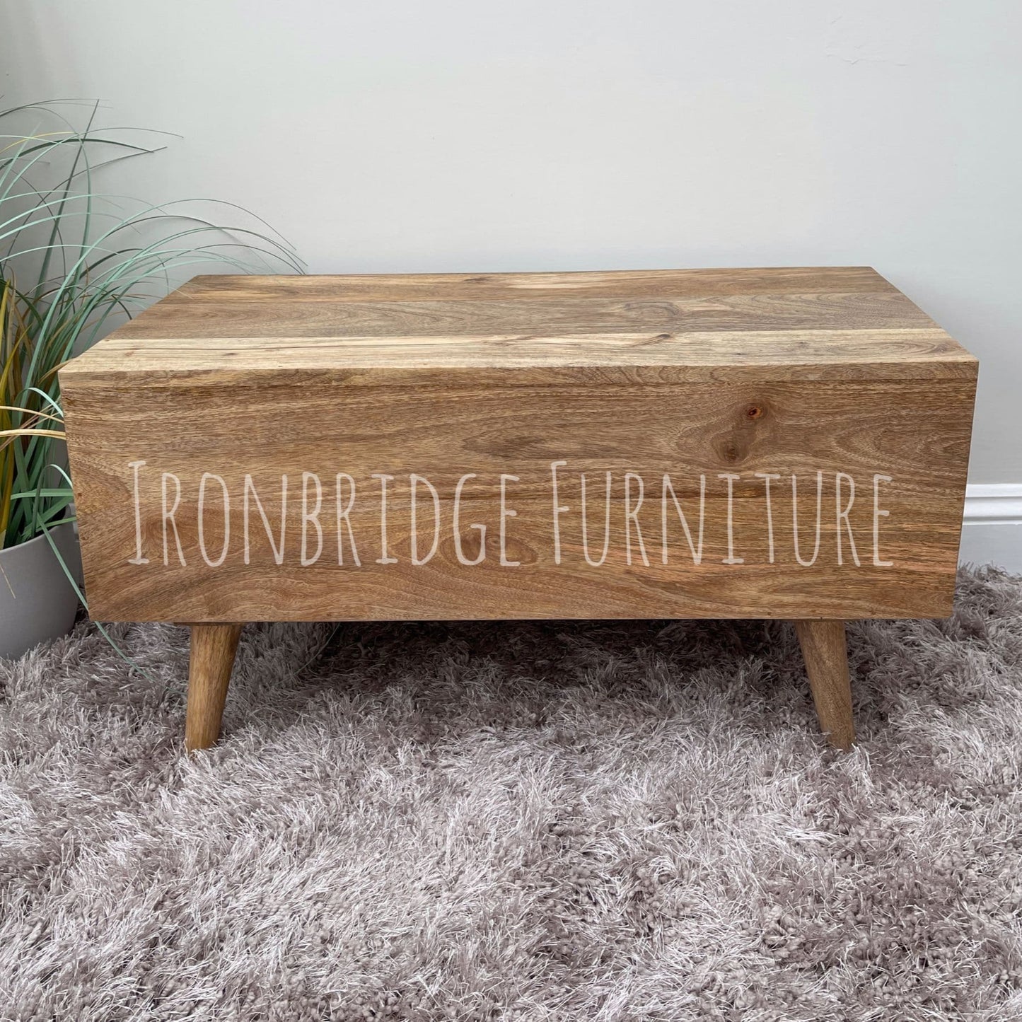 Patterned front TV stand back