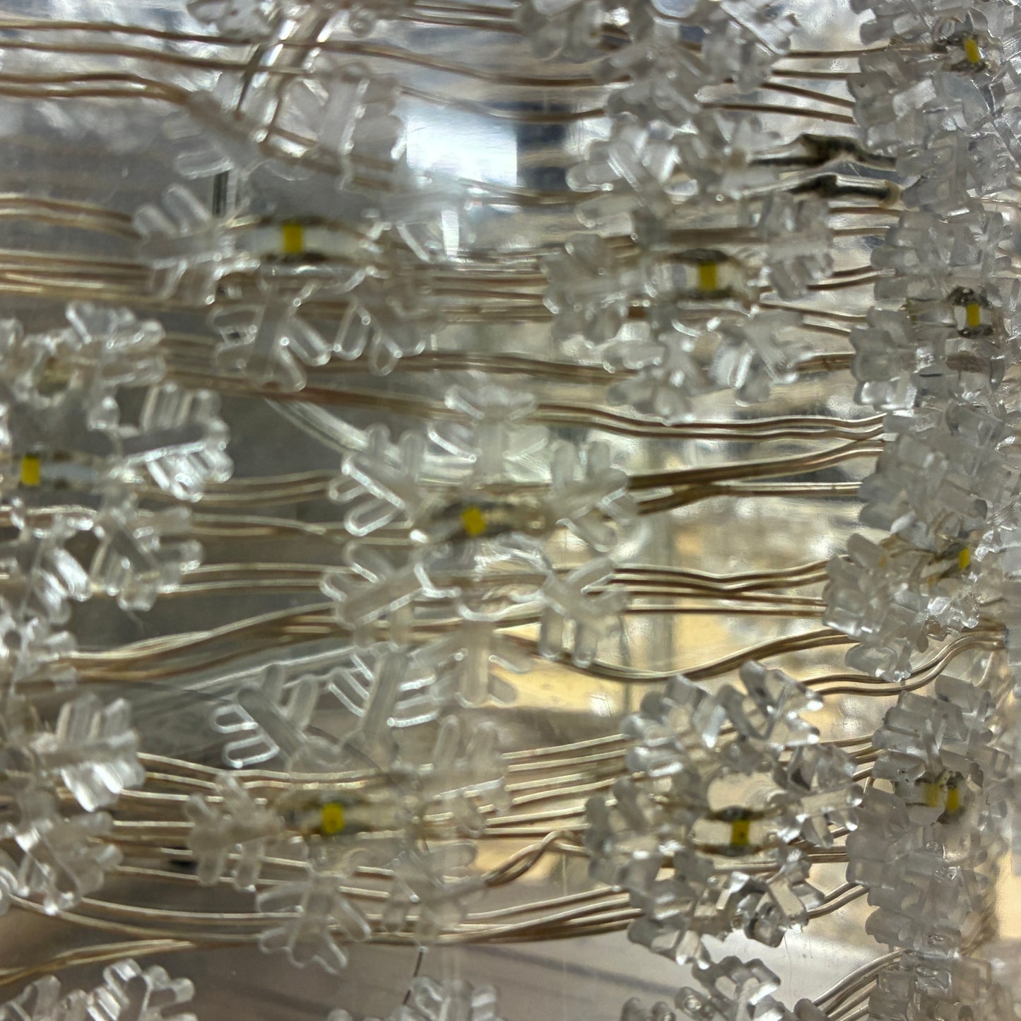 10m Snowflake LED string of lights with timer - battery operated