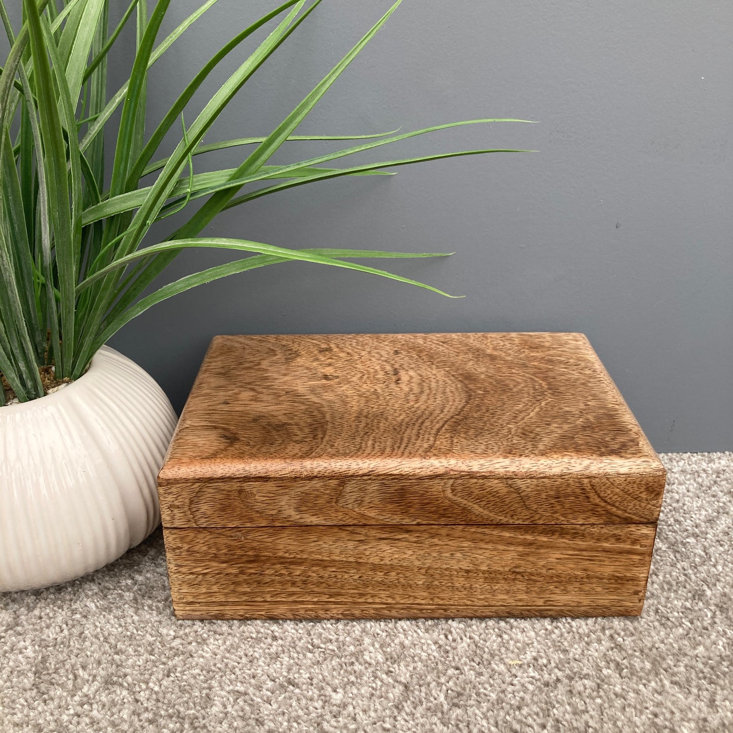 Dark Mango wood rectangular lidded boxes. Medium box.