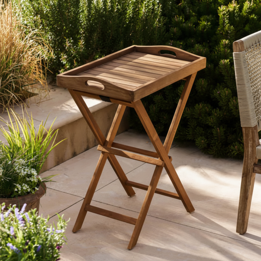 Butler tray in the garden