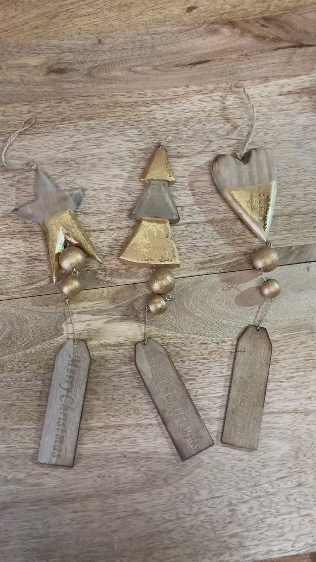 Small hanging decorations - video