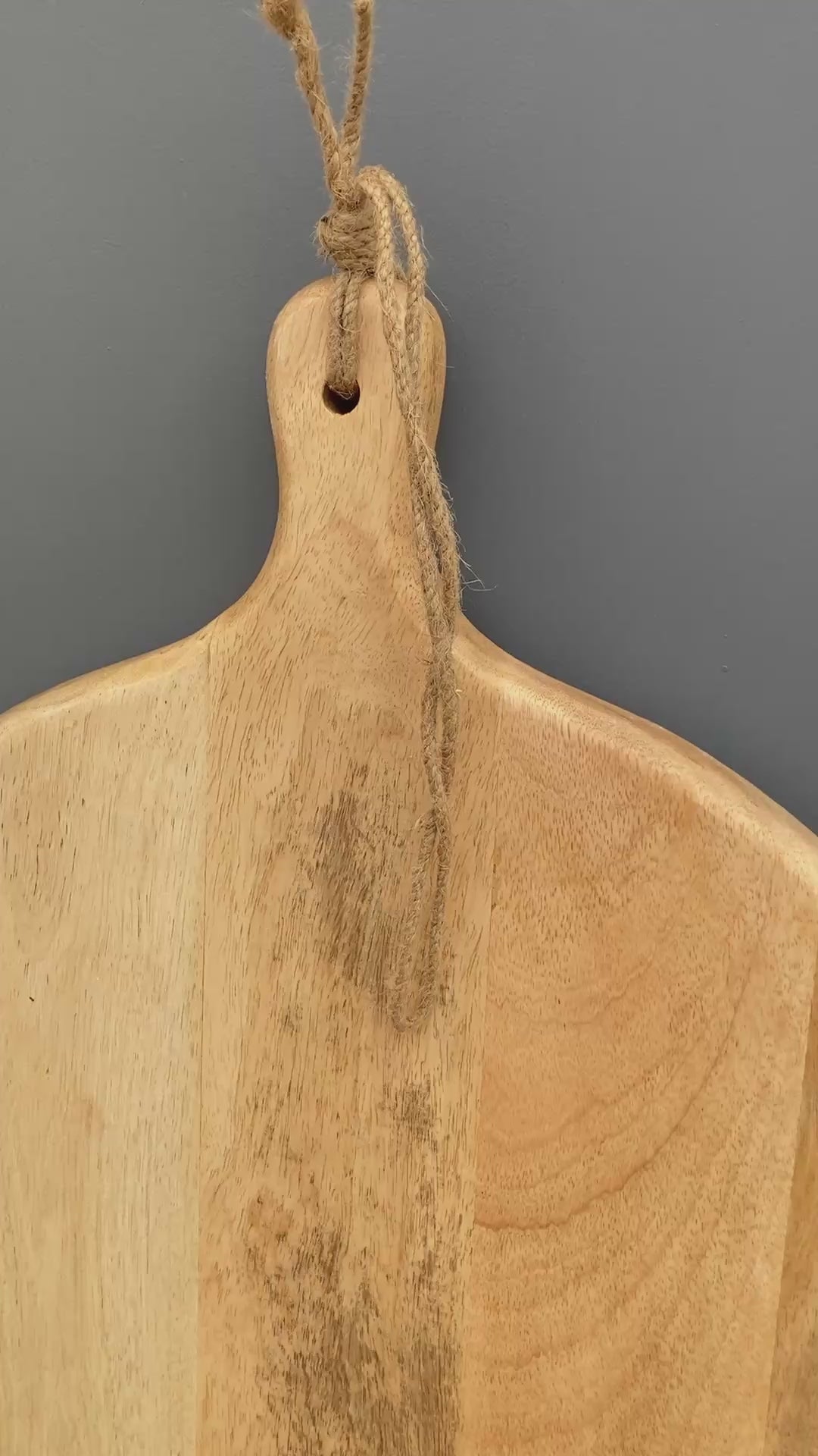 Video of large chopping board