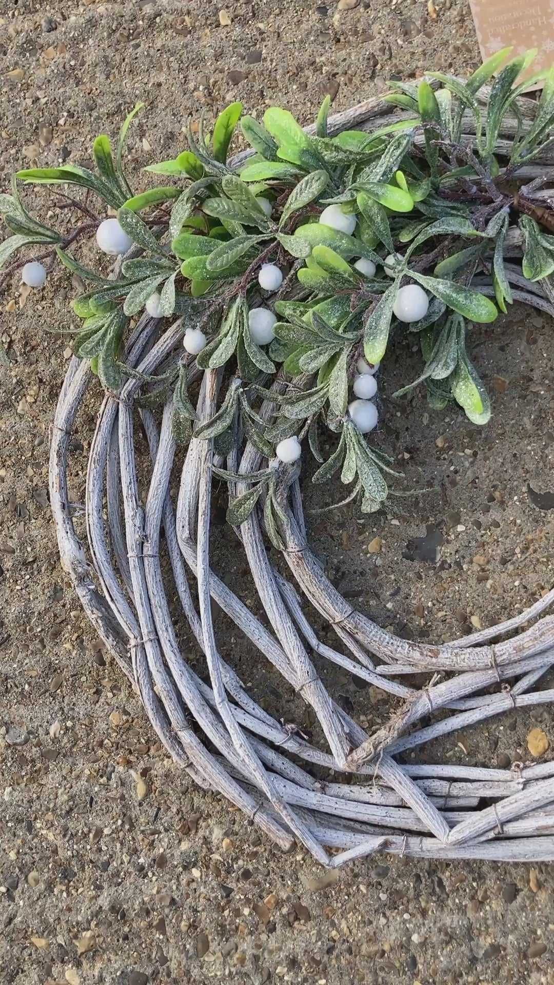 Faux Mistletoe wreath - video