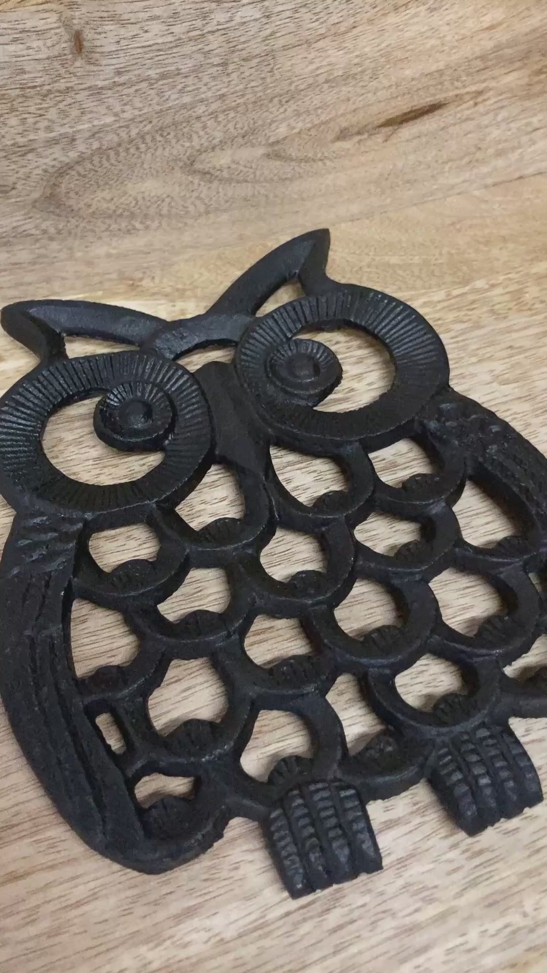 Black painted cast iron OWL design trivet / hotplate  video