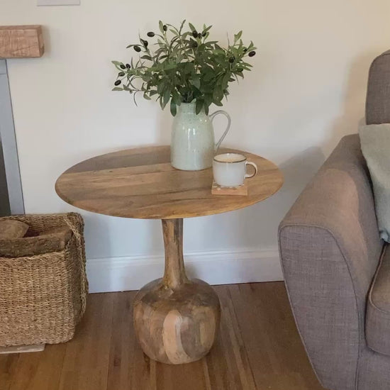 Video of round table on plinth