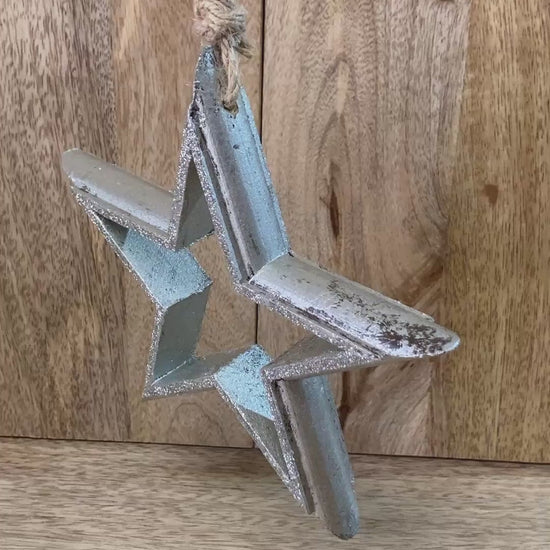 Hanging wooden star - video